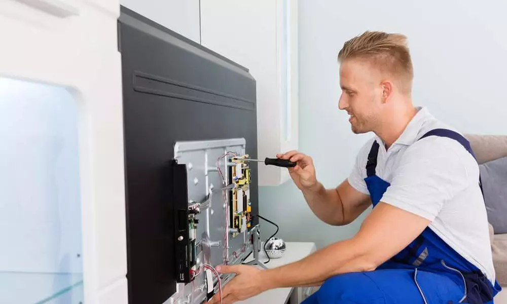 تعمیر تلویزیون در محل | خدمات تخصصی و سریع 1 TV repair 3